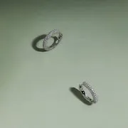 Astrid & Miyu Pavé Essential Small créoles argent pavé