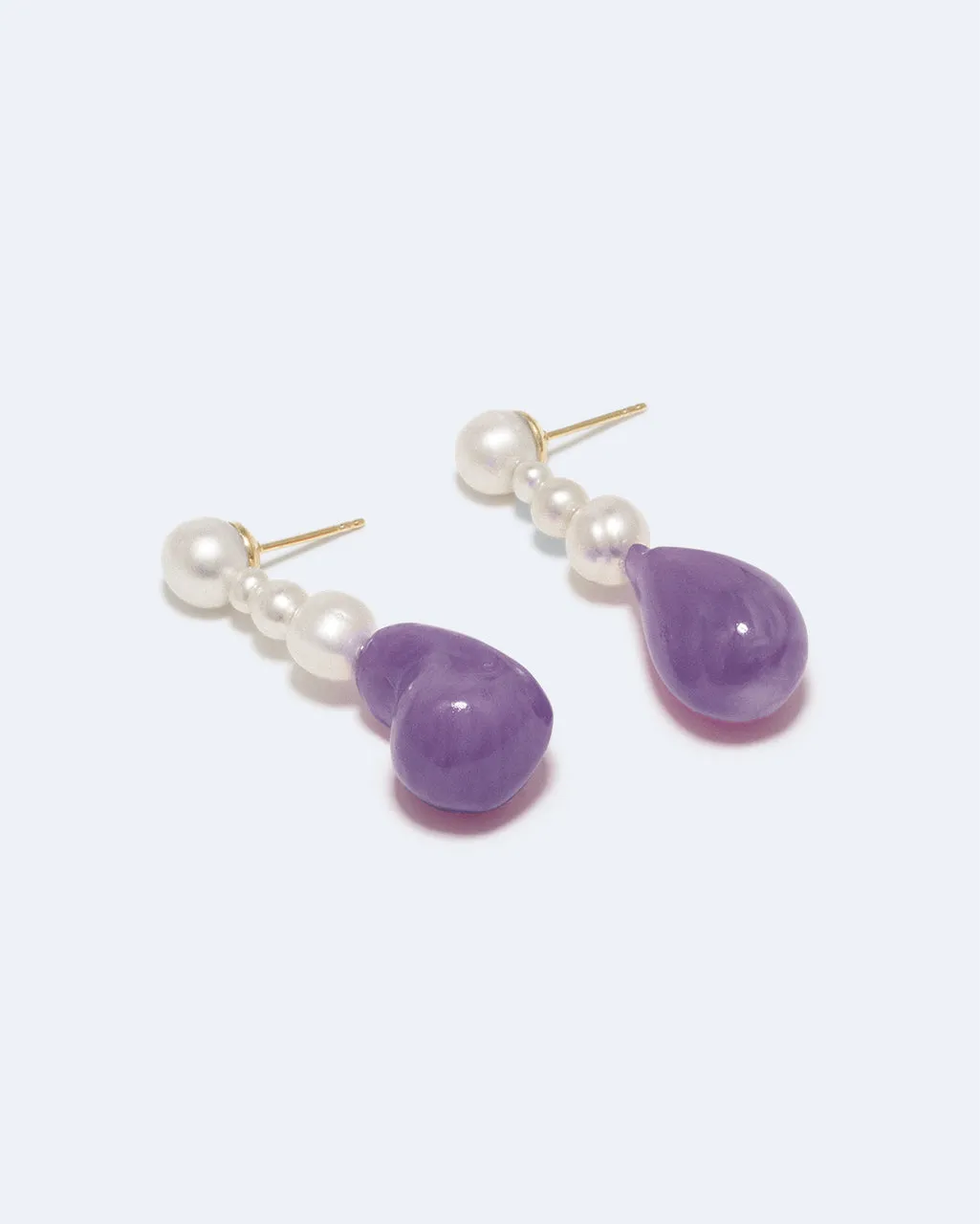 Completedworks Pluck boucles d'oreilles perle résine lilas