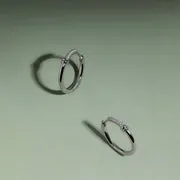 Astrid & Miyu Pavé Knot créoles argent nœud pavé
