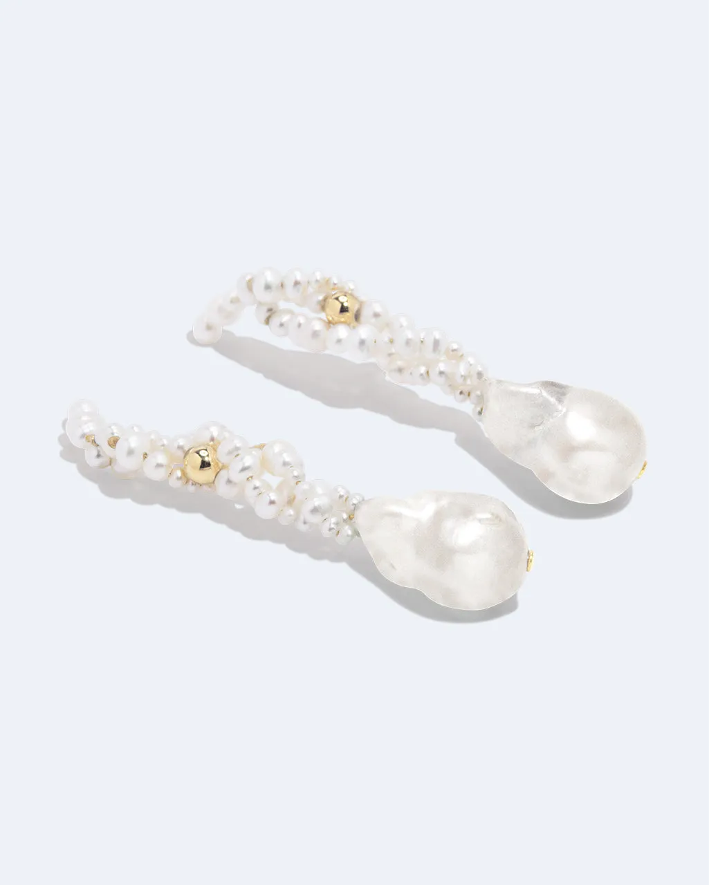 Completedworks Gotcha boucles ear climber perle vermeil