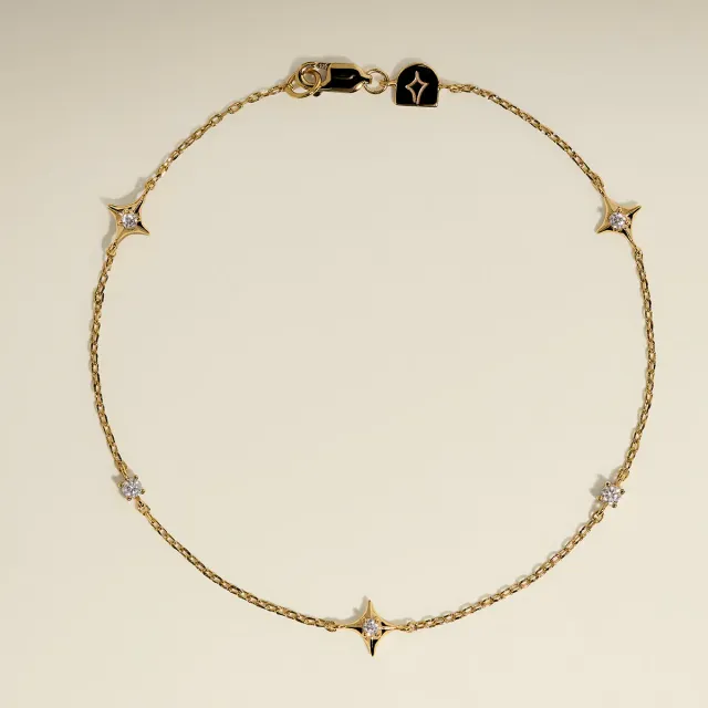 Astrid & Miyu Cosmic Star Charm bracelet doré étoile