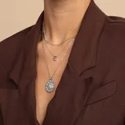Astrid & Miyu Capricorn collier pendentif Bold Zodiac argent