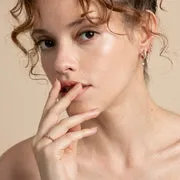 Astrid & Miyu Navette Crystal Band bague or rose cristal