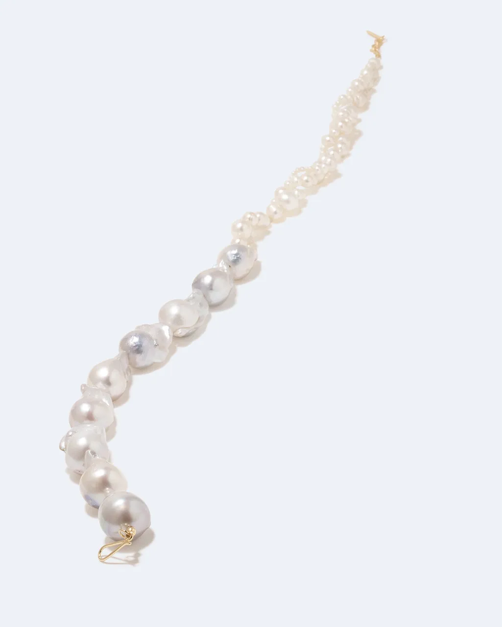 Completedworks Parade of Possibilities collier perles plaqué or