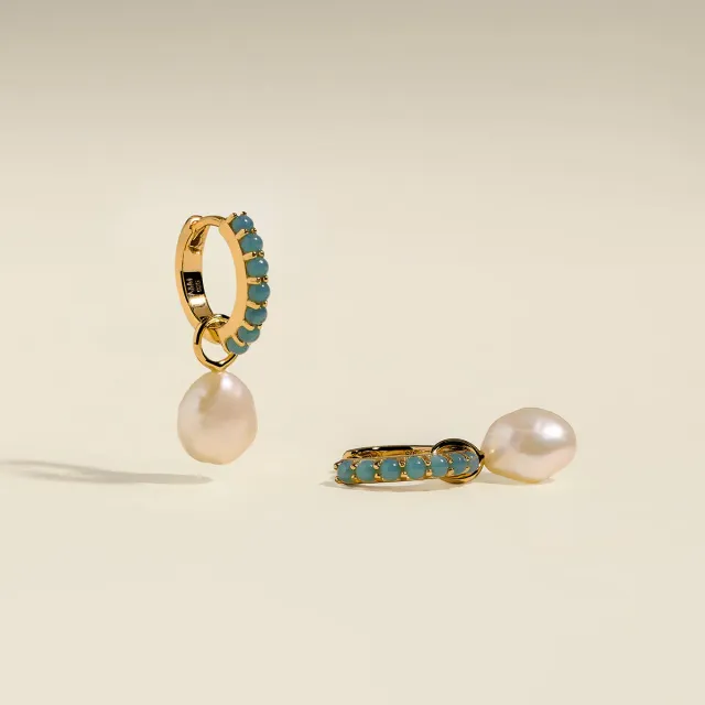 Astrid & Miyu Opal & Pearl Charm créoles plaqué or opale