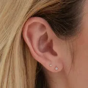 Astrid & Miyu Small Ball piercing or blanc massif