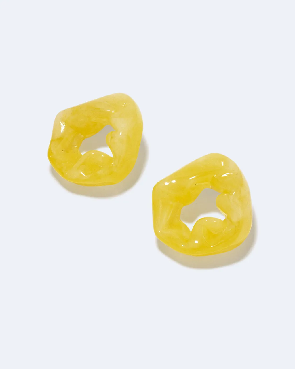 Completedworks Scrunch boucles résine jaune vermeil