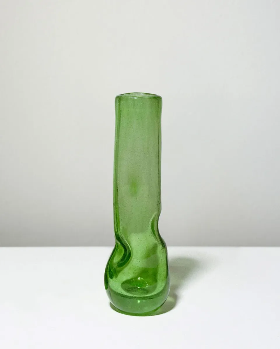 Completedworks Crumple petit vase verre vert feuille