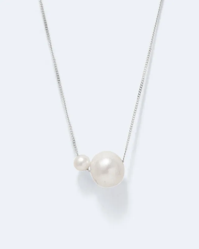 Completedworks One Blank Can Change the World collier perle argent