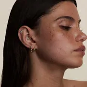 Astrid & Miyu Pear Daith Hoop piercing or massif diamant