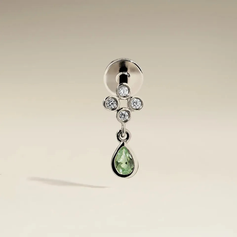 Astrid & Miyu Charm piercing diamant saphir or blanc