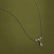 Astrid & Miyu Opal Cluster pendentif or blanc opale
