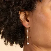 Astrid & Miyu Pearl Chain Drop boucles d'oreilles dorées