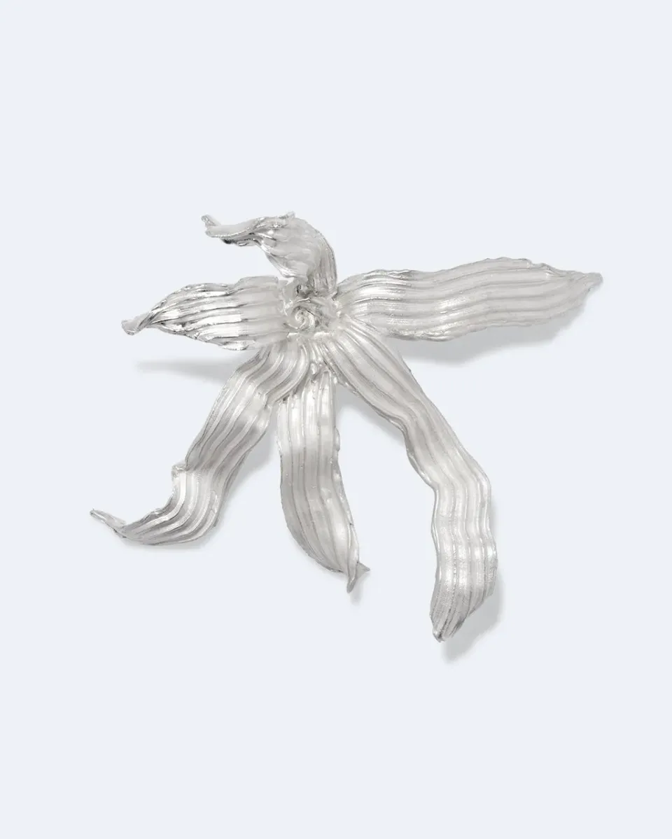 Completedworks The Ebb broche plaqué argent