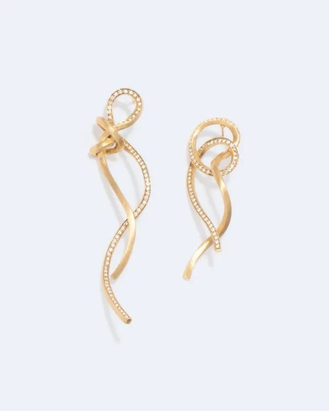 Completedworks Thread II boucles d'oreilles topaze dorée