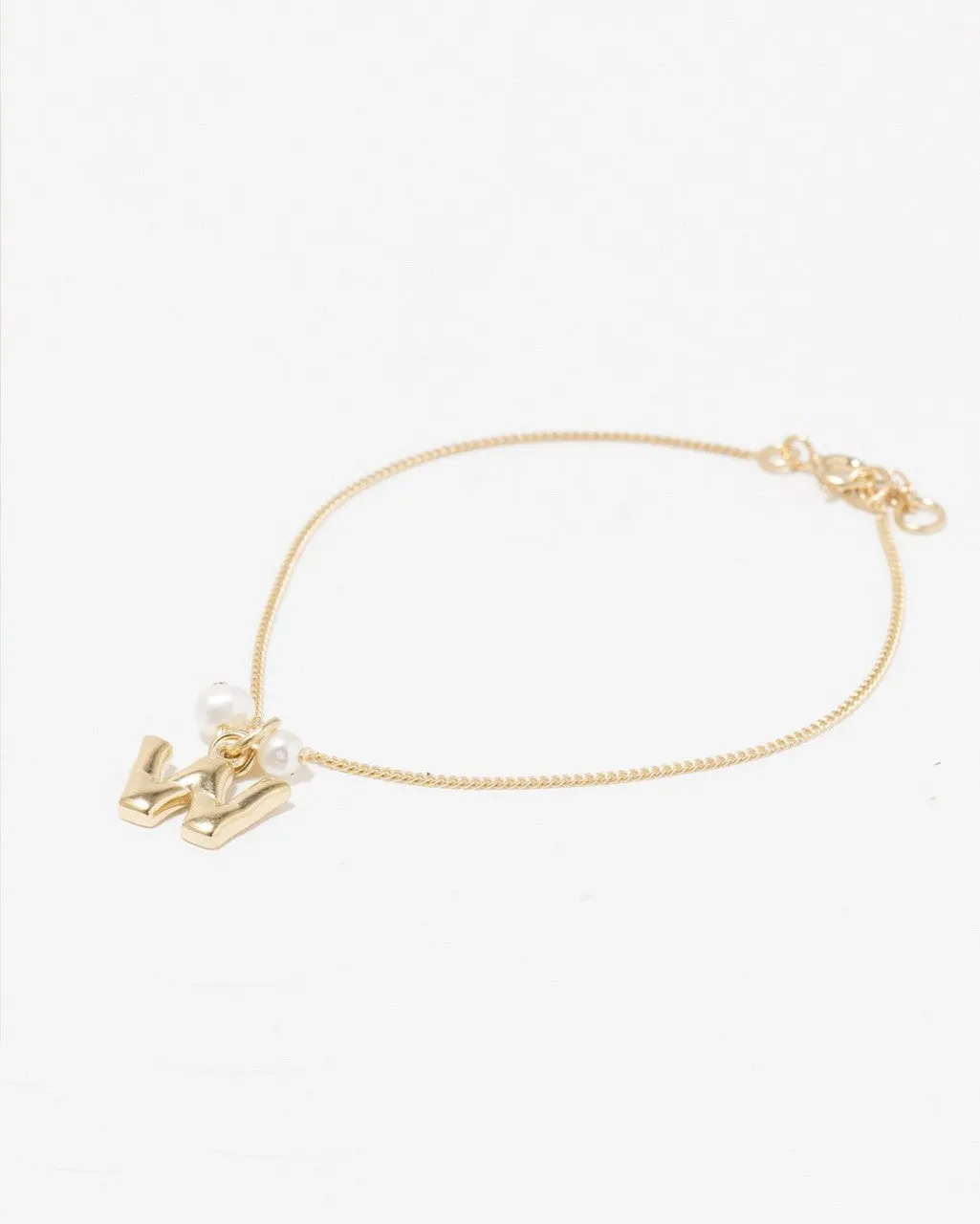 Completedworks Classicworks W bracelet perle vermeil or