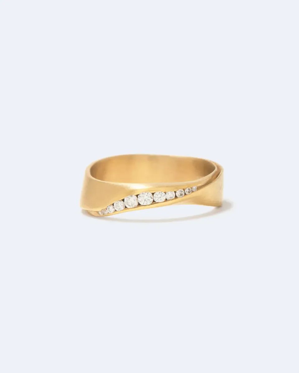 Completedworks Light in Rain bague diamant or 18ct