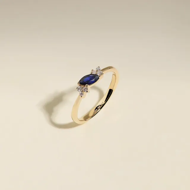 Astrid & Miyu Sapphire September Milestone bague or saphir