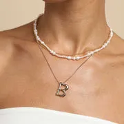 Astrid & Miyu B Initial Bold collier pendentif doré
