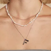 Astrid & Miyu F Initial Bold collier argent lettre F