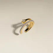Astrid & Miyu Cosmic Illusion Crystal ear cuff doré