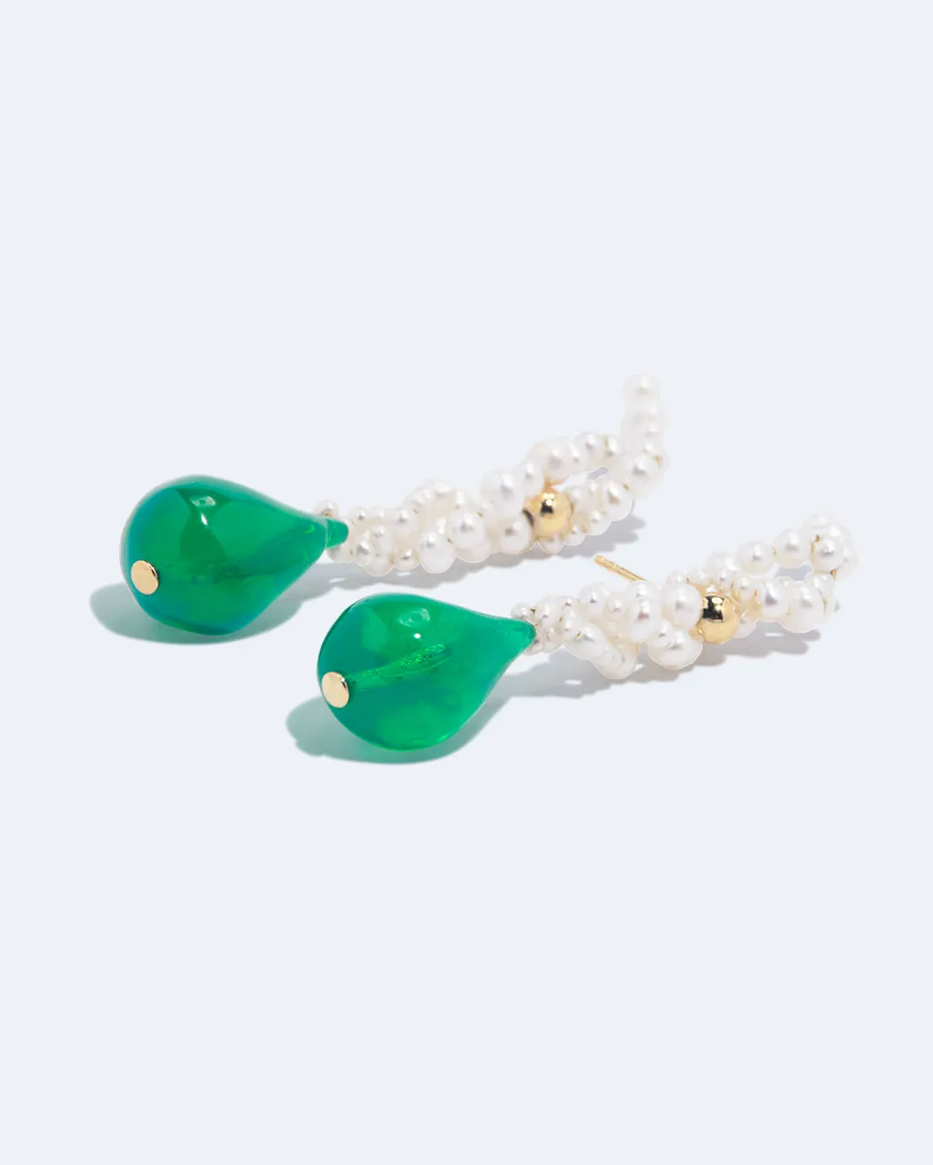 Completedworks Gotcha boucles d'oreilles perle résine verte vermeil