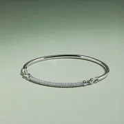 Astrid & Miyu Pavé Knot bracelet jonc argent nœud pavé