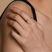 Astrid & Miyu Pavé Knot bague dorée noeud pavé