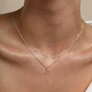 Astrid & Miyu T Initial Pavé collier pendentif doré