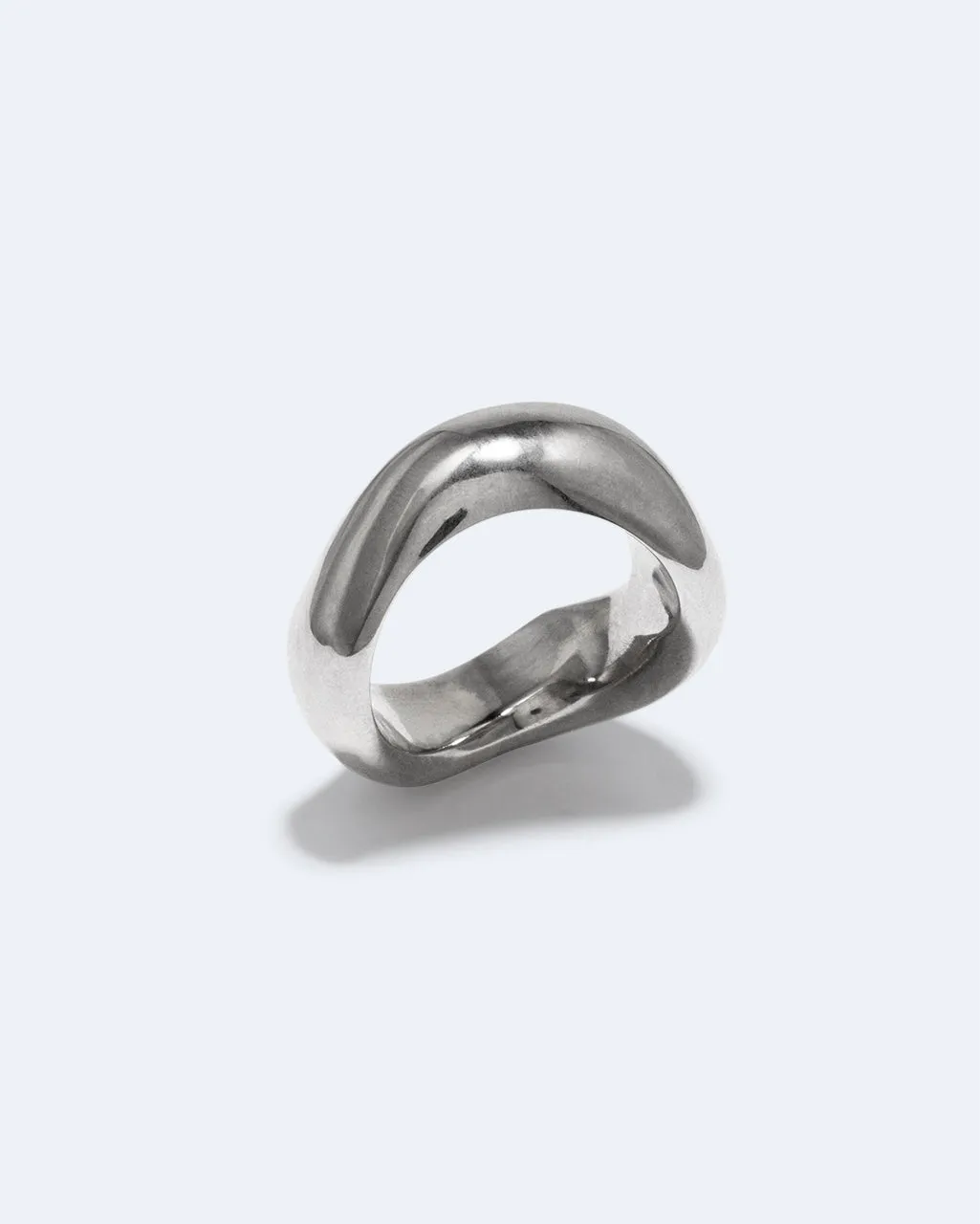 Completedworks Post-Capital bague plaqué platine taille L