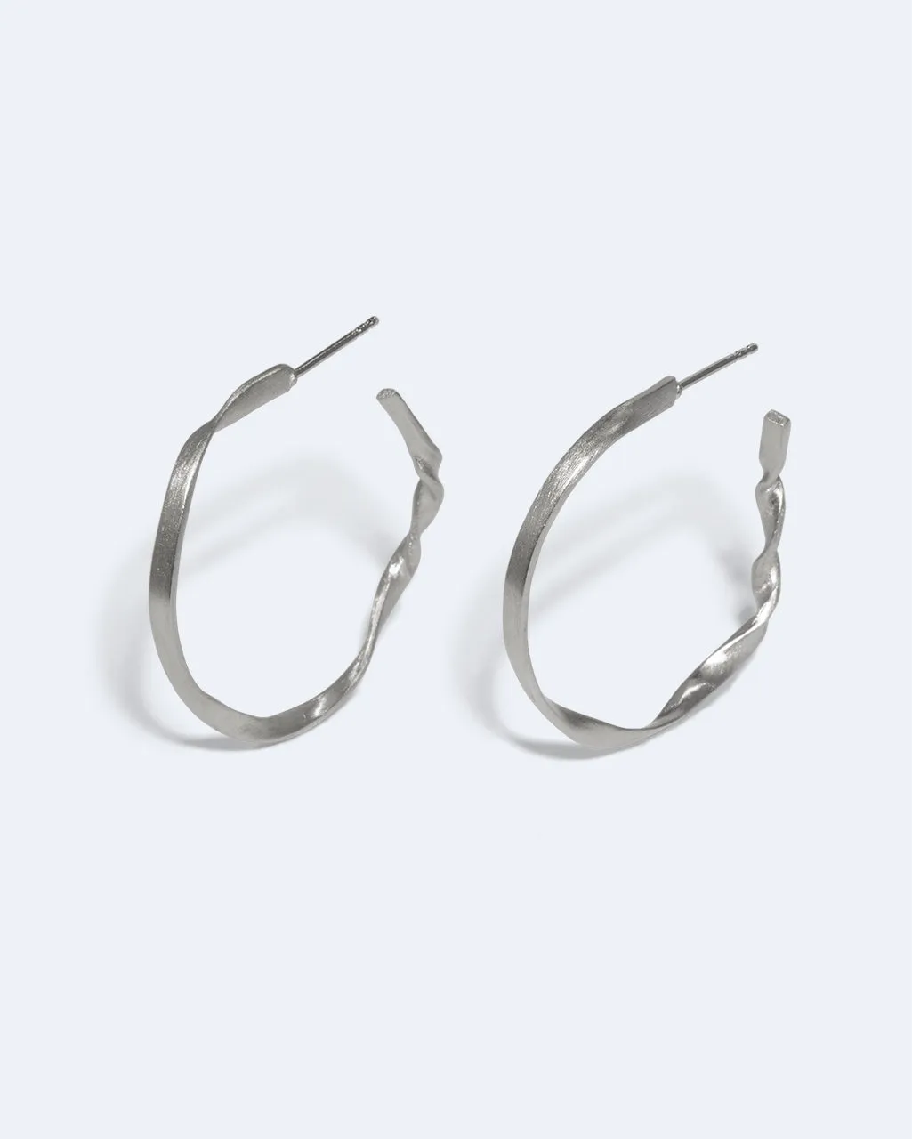 Completedworks The Tenderest Thing boucles argent recyclé