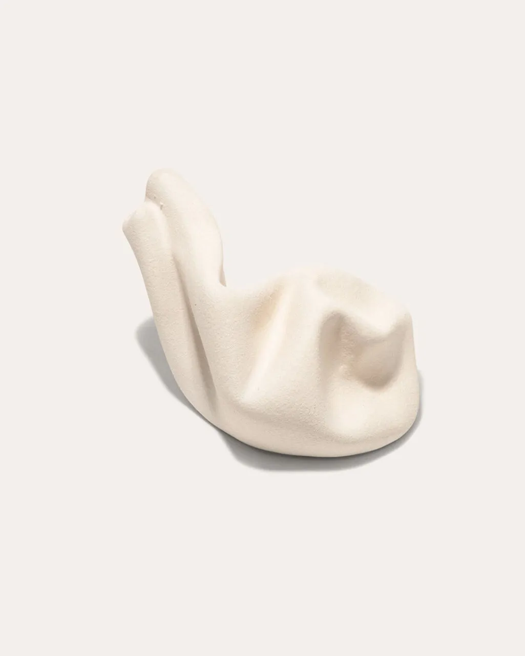 Completedworks Sleeping Goliath vase céramique beige texturé