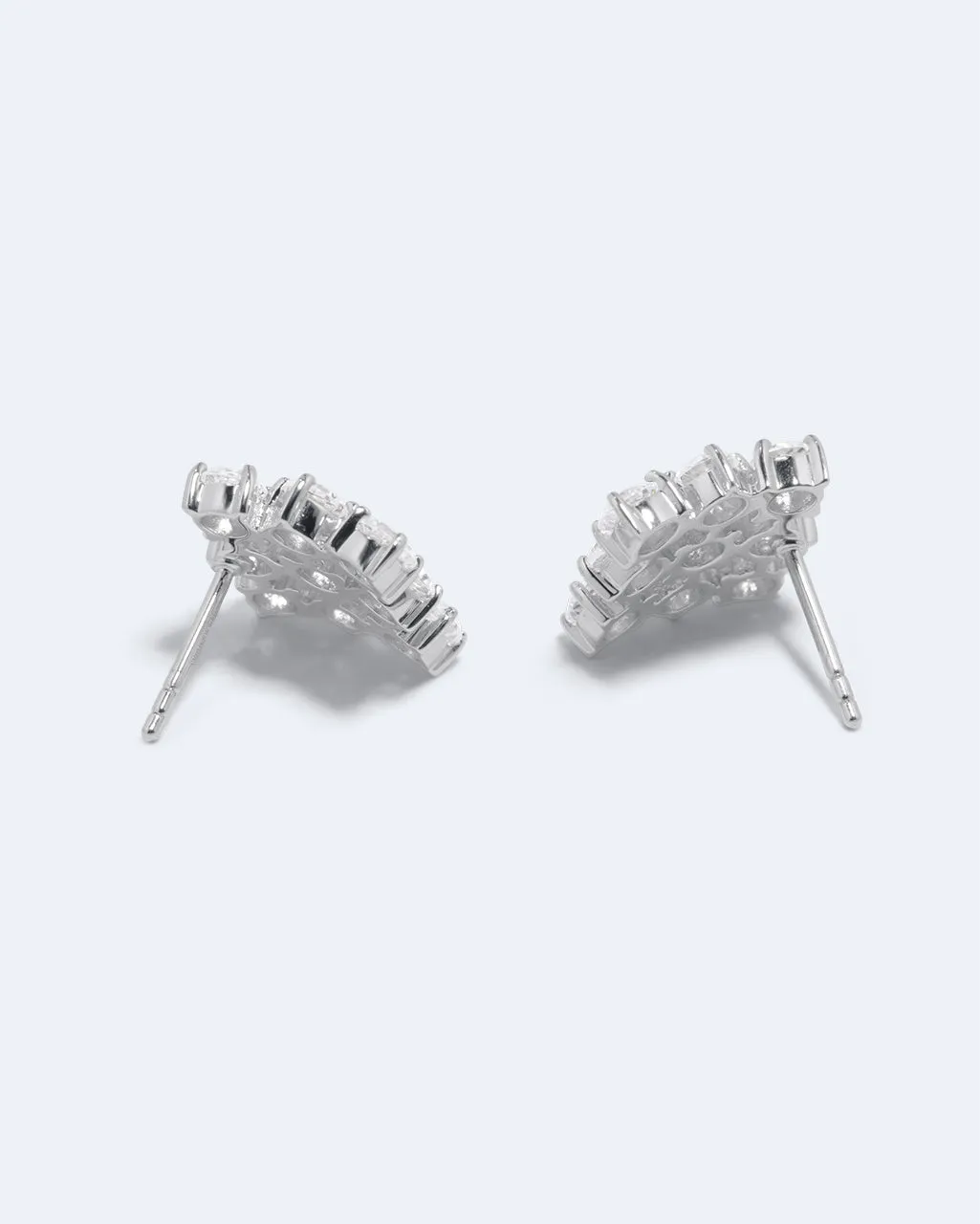 Completedworks Notsobig Juggernaut boucles d’oreilles argent zirconia