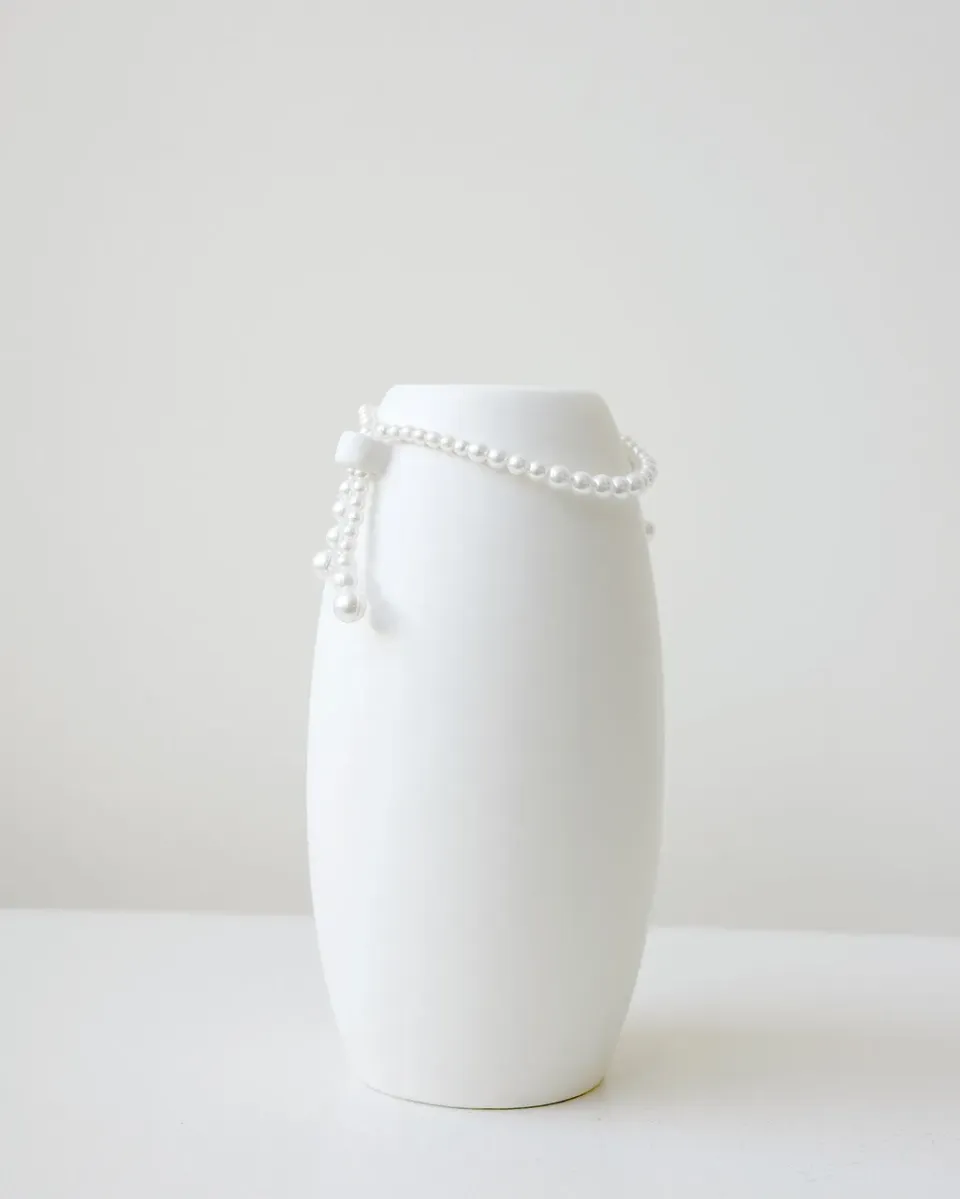 Completedworks Where Time Thins petit vase céramique blanc mat