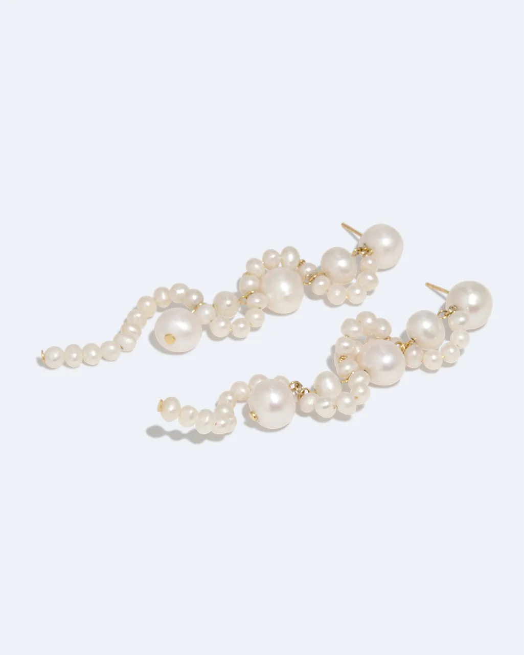 Completedworks The Mist boucles d'oreilles perle plaqué or