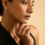 Astrid & Miyu Bezel Cluster Diamond piercing or blanc massif