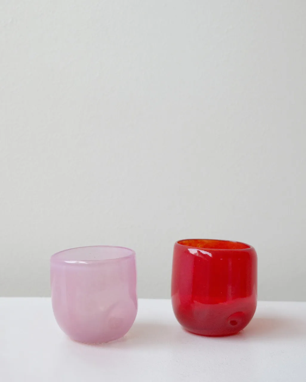 Completedworks Thaw lot 2 verres verre recyclé rouge