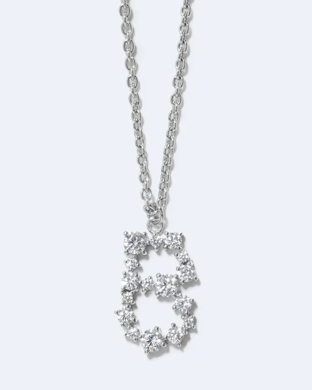 Completedworks Glitchy B collier pendentif lettre zircon