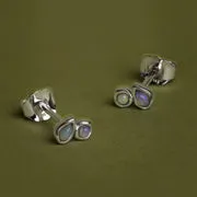 Astrid & Miyu Opal Duo Studs boucles or blanc massif