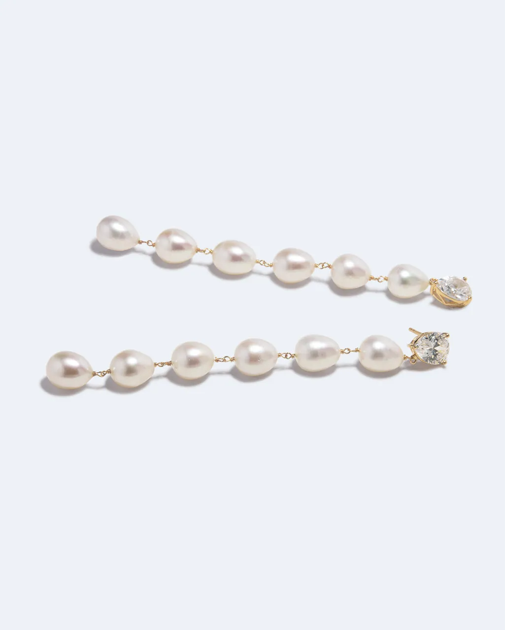 Completedworks Drip Drop boucles d'oreilles perle plaqué or