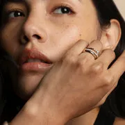 Astrid & Miyu Hidden Diamond bague or diamant caché