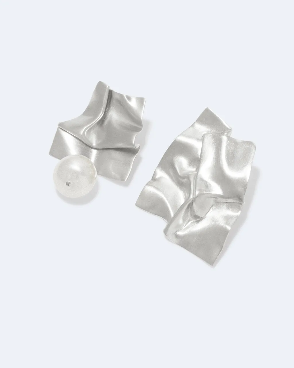 Completedworks Fold Cohesion pendantes argent perle