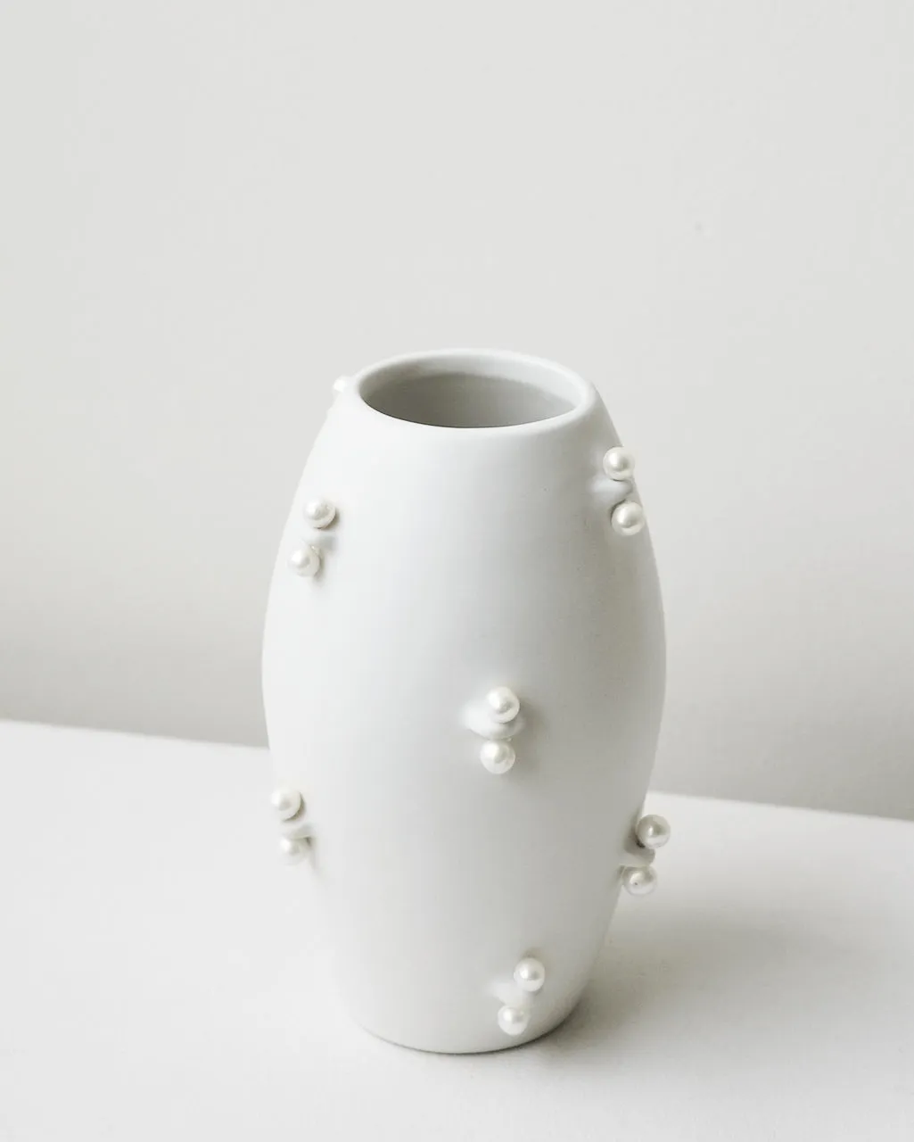 Completedworks Pinched petit vase blanc perle