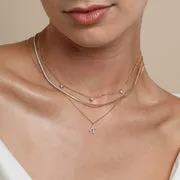 Astrid & Miyu K Initial Pavé collier doré initiale K