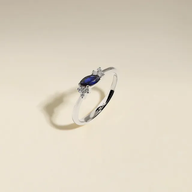 Astrid & Miyu Milestone bague or blanc saphir septembre