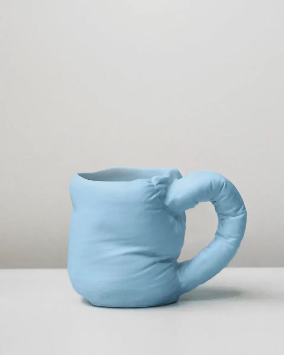 Completedworks Stuffed mug céramique bleu mat