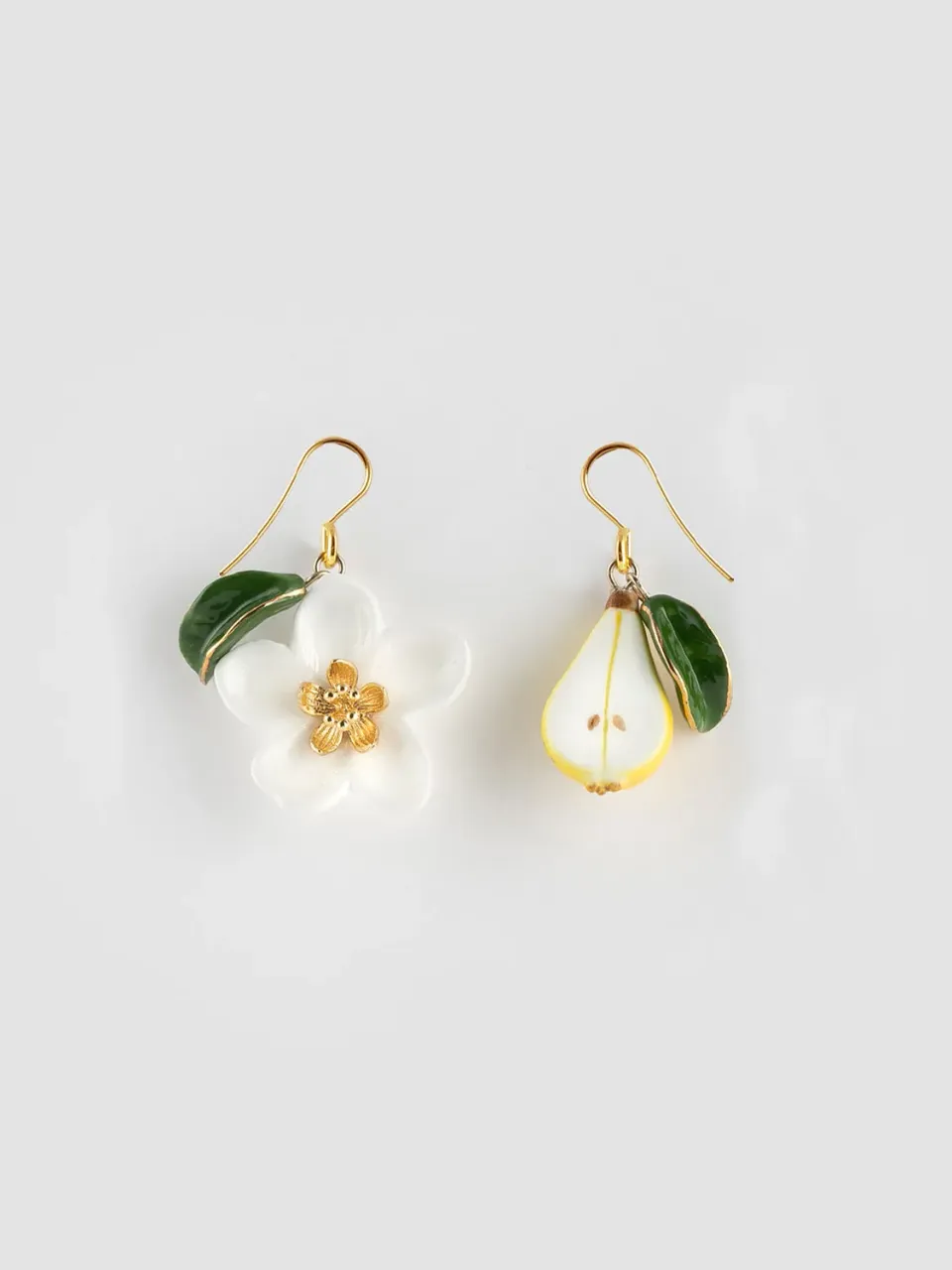 Nach Bijoux fleur de poirier poire et feuille boucles d’oreilles porcelaine