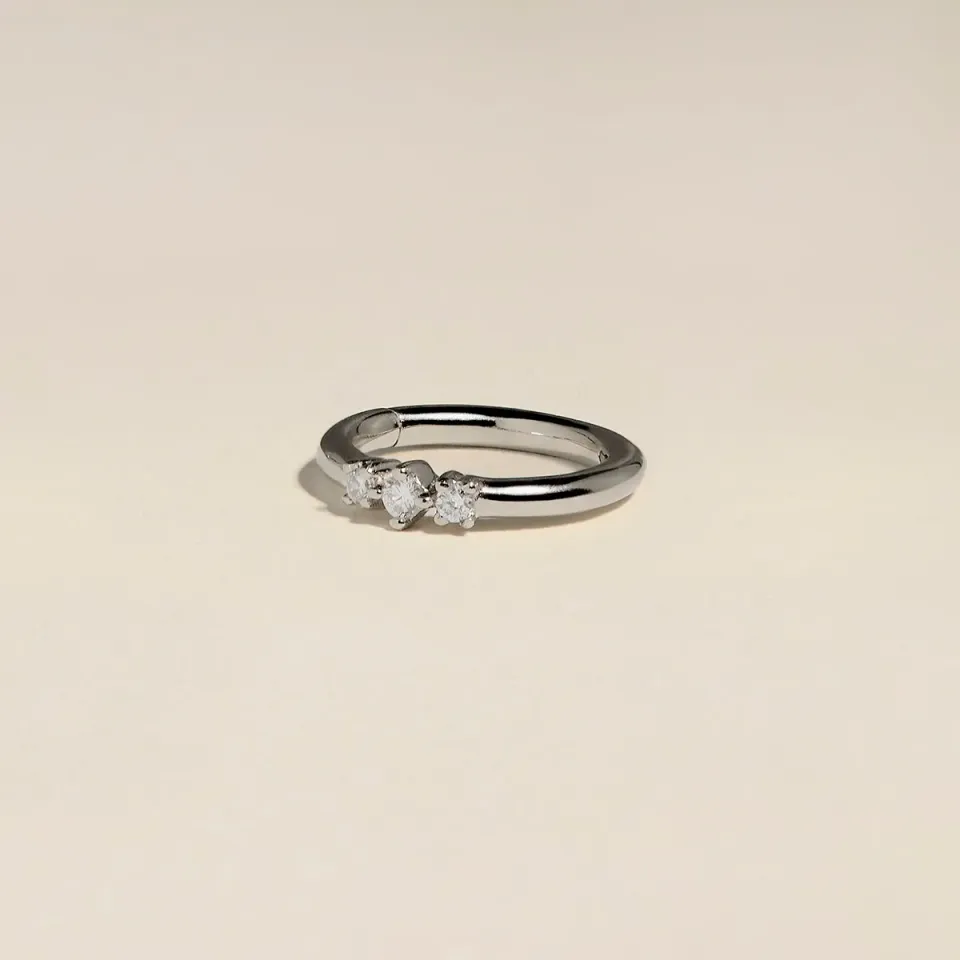 Astrid & Miyu Diamond Triology piercing or blanc diamant