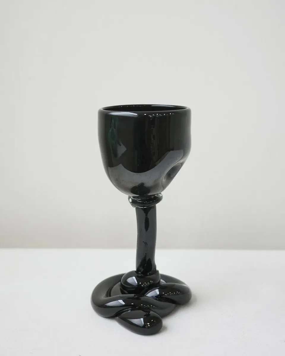 Completedworks Thaw verre vin noir recyclé