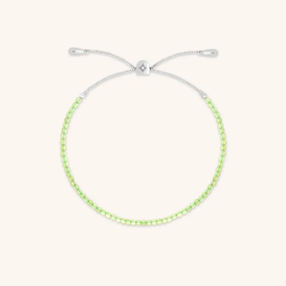Astrid & Miyu Peridot August bracelet perles or blanc